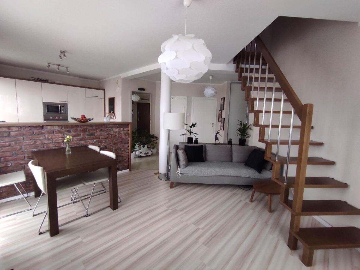 Apartament Z 3 Sypialniami - Parking Bezplatny Lägenhet *